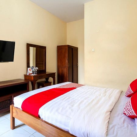 Super Oyo 1150 Omah Ladrang Hotel Kejayan Exterior photo
