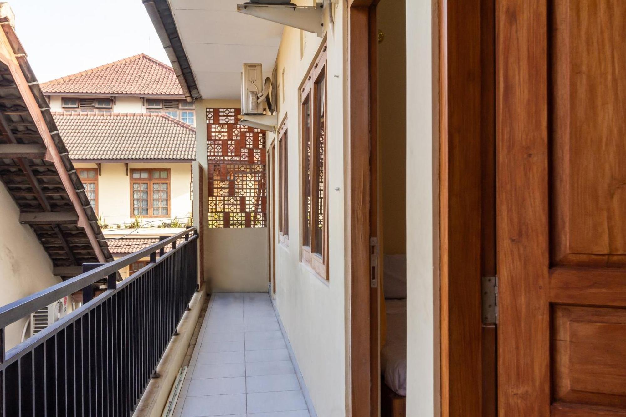 Super Oyo 1150 Omah Ladrang Hotel Kejayan Exterior photo