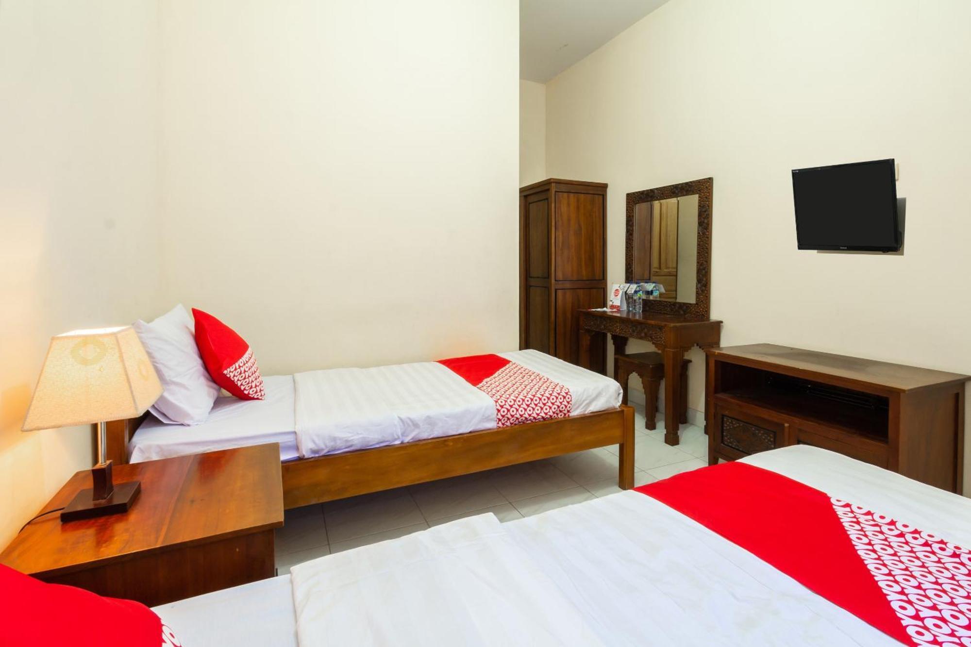 Super Oyo 1150 Omah Ladrang Hotel Kejayan Exterior photo